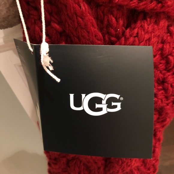 NEW UGG Cable Knit Christmas Redwood Stocking Pom - Picture 5 of 5
